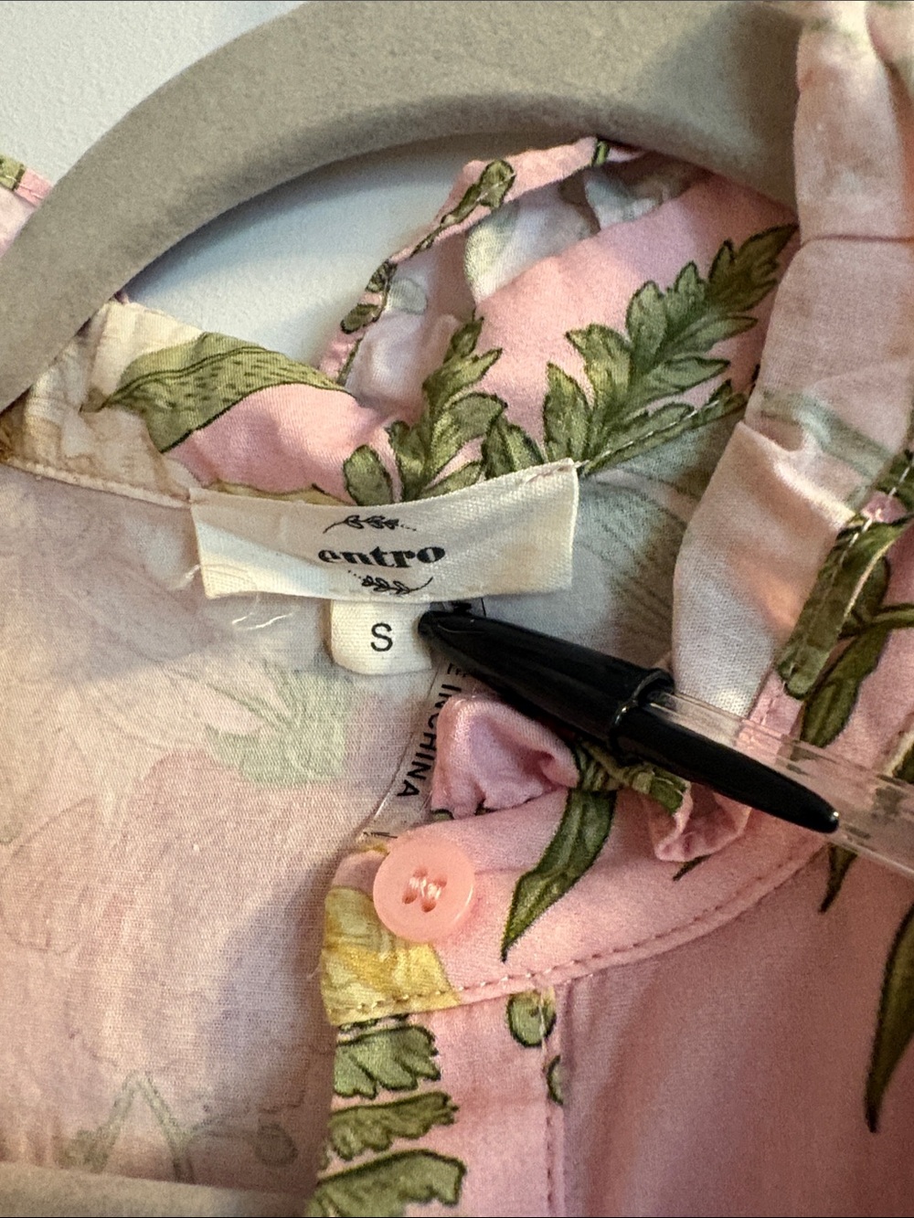 entro Pink Floral Puff-Sleeve Button-Front Blouse - Picture 2 of 3